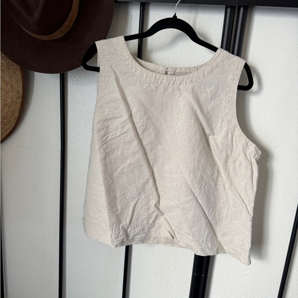 Liz Claiborne Tops - Vintage Liz Claiborne ivory linen blend cropped tank top sleeveless shirt top